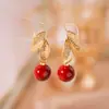 Pendientes de Perla con Zirconia de Goteo Rojo de Angola, Pendientes de Estilo Retro Francés, Pendientes Exquisitos de Gama Alta de Nicho para Mujeres