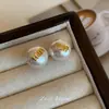 Pendientes de perlas con diseño de letra para uso diario de nicho, pendientes elegantes de lujo ligero de alta calidad, versátiles, pendientes de celebridad de internet, pendientes