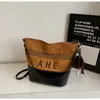 Bolsa Tote Retro de Grande Capacidade para Mulheres 2025 Inverno Nova Moda Bolsa de Ombro de Alto Valor Bolsa Transversal de Grande Capacidade Tendência