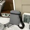 Bolsa Cruzada de Diseño de Nicho de Alta Gama para Otoño e Invierno Pedido Extranjero para Mujer 2026 Nueva Elegante Ligera Deportiva para Teléfono