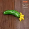 Modelo de pepino de simulación Rodajas de pepino gordo Fruta de pepino verde Gabinete de frutas y verduras Decoración para transmisión en vivo de cocina Accesorios Juguetes para casa de juegos