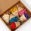 Flores de Gipsofila Secas, Flores Eternas, Minibouquets en Cajas, Artículos de Regalo, Flores Reales, Coloridas, Venta al por Mayor de Fabricante de Yunnan