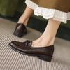 Zapatos pequeños de cuero JK con borlas de piel de vaca de estilo británico, mocasines de tacón bajo grueso, punta redonda, de cuero, con boca profunda, para mujer, primavera 2025