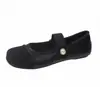 Sapatos Mary Jane de couro estilo francês para mulheres, estilo suave de verão, adequados para combinar com saias, novo modelo 2026, mocassins baixos inspirados em Chanel
