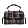 Bolsa de Mão Retro de Luxo Feminina 2025 Transfronteiriça Nova Bolsa Quadrada Pequena de Lã Xadrez Versátil de Ombro Transversal