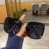 Gafas de Sol de Marco Grande para Mujer, Protección Solar y Protección UV, Nuevo Estilo Trendy 2026, Efecto Adelgazante para Caras Grandes, Gafas de Sol de Gama Alta al por Mayor