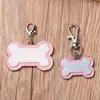 Metal blanco listado joya para mascotas colgante logo impreso tarjeta de identidad grabada color marco de hueso marca de perro