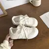 Zapatillas de Entrenamiento Estilosas de Alta Moda Bell Alemanas para Mujer Otoño 2026 Nuevas Versátiles Casuales Estudiante Lunares Tenis B3713