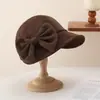 Gorra de béisbol dulce casual con lazo desmontable de gamuza, sombrero de sol versátil retro de moda para otoño e invierno que hace que la cara se vea más pequeña