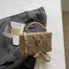 Bolso bandolera cruzado minimalista de nicho estilo primavera 2026 bolsa de mano para maquillaje para mujer diseño casual bolsa personalizada para mujeres