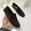 ¡Encuentra Stock de Fábrica en Línea! Mocasines Minimalistas Slip-On de Cuadrado con Corte Diagonal Estilo Mamá Uva para el Trayecto
