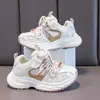 Tênis Dad Shoes Infantil 2026 Primavera Novo Estilo Tênis de Malha com Solado Macio para Meninas, Tênis de Corrida Estiloso e Versátil para Meninos