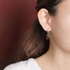 Un Ciervo Plata Esterlina S925 Patrón Pimiento Sangre Fideos de Huevo Simple Moda Nicho Gancho Alto para la Oreja Personalidad Temperamento Pendiente