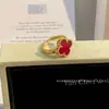 Anillo de Trébol de Cuatro Hojas Versión de Alta Gama V-Gold, Chapado en Plata Pura 18K con Diamantes, Nácar Blanco, Ágata Roja, Ónix Negro Anillo Versátil