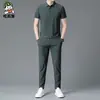Traje deportivo de running con sensación de hielo 2023 para hombre, verano, fino, seda de hielo, cuello de solapa, camiseta, traje casual para hombre, venta al por mayor