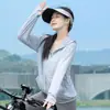 Jaqueta de seda gelada com toque fresco para proteção solar feminina, com capuz, solta, casual, peça externa fina de verão para mulheres