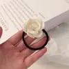 Faixa de Cabelo Flor de Camélia em Cetim Super Fada Francesa Faixa de Cabelo com Flor Elegante Coreana Versátil Corda de Cabelo para Rabo de Cavalo Elástico Acessório de Cabeça