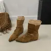 Botas de ante con punta fina estilo Western, nuevo diseño hueco de encaje 2026, patchwork, moda, colección de otoño Rad