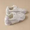 Zapatillas de entrenamiento alemanas de bloques de color para mujer, nuevo estilo verano 2026, aumento de altura interior que hace que los pies parezcan más pequeños, puntera redonda, con cordones, deportivas casuales, zapatos Argan