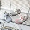Sapatos de Malha para Meninas 2026 Novo Modelo Sapatos Infantis Respiráveis Versáteis Sapatos Casuais para Bebê Tênis Leves da Moda