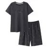 Directo del fabricante: Pijama de algodón puro para hombre, nuevo de verano 2026, shorts de manga corta, ropa casual para el hogar, se puede usar afuera, conjunto