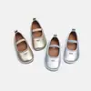 Novos Sapatos de Couro Infantis para Meninas Primavera e Outono, Sola Macia Respirável Lisos Sapatos de Princesa, Mocassins de Boca Rasa para Meninas