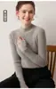 Suéter Feminino de Cashmere 100% Puro Listrado Meia-Gola Outono/Inverno Primeira Linha Cor Sólida Slim Fit Malha que Valoriza Camada Base