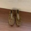 Sapatos de Salto Único com Bolinhas e Laço Estilo Fada Francesa 2026 Novo Estilo Estilo Festa Solado Macio Sapatilhas Mocas Plissados