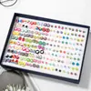 100 pares de pendientes de plástico sencillos en caja, pequeños y frescos, con gotas de aceite, geométricos, chapados en oro, con diamantes, venta al por mayor de fábrica.