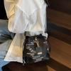 Bolso Cubo de Moda Casual Transfronterizo para Viajar 2025 Nuevo Versátil Ligero de Hombro Único Bolso Cruzado de Nicho Comercio Exterior
