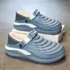 Zapatillas de Algodón Cálidas para Hombre en Invierno 2026 Nuevos Zapatos Casuales de Moda para Interiores Antifrío e Impermeables para Hombre con Suela Suave Antideslizante de Algodón