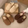 Em estoque~Sapatos de lã de cordeiro com sola grossa para mulheres, estilo Birkenstock de pelúcia, sem cadarço, forrados com fleece para aquecimento, chinelos de algodão femininos