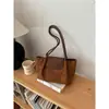 Bolso tote de gamuza vintage para mujer, bolso de hombro versátil de alta gama para el día a día, bolso de mano casual simple de gran capacidad