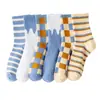 Calcetines para Mujer Calcetines de Media Caña Otoño e Invierno Moda Cuadros Británicos Fluyendo Calle Leche Calcetines para Mujer ins Calcetines de Moda Calcetines de Algodón
