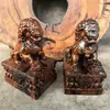 Adornos de León de Madera de Azufaifo Golpeada por Rayos Naturales, un Par de Adornos de León de Pekín, Manualidades para Decoración de Hogar y Oficina, Regalos