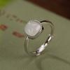 Anillo de plata de ley S925 con diseño de ciervo, diseño de moda, con diseño de jade blanco y jade hetiano, cuadrado y temperamento simple.