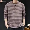 Moletom listrado masculino estilo americano com gola Henley, nova coleção primavera/outono 2026, corte solto, tamanhos grandes, casual de manga longa, peça base versátil