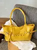2026 Moda Casual Nueva Estilo Hong Kong Retro Gran Capacidad Color Sólido Bolso de Hombro Cruzado para Mujer Bolso de Mano