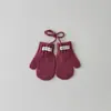 Guantes Coreanos para Niños Qiunan, Nuevo Estilo Otoño e Invierno, Color Sólido, Sencillos, Cálidos, de Dedo Completo, con Cuerda para Colgar en el Cuello para Bebés