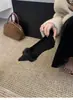 Zapatos de Mujer Negros con Tacón Grueso y Punta Fina 2025 Nuevos de Otoño e Invierno Versátiles Elegantes Zapatos de Noche para Combinar con Faldas Zapatos Peludos