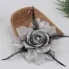2025 Seis Hojas Cabeza de Flor Grande Sombrero de Flor Ropa de Flor Amazon Moda Europea y Americana Tela Brillante Pluma Flor Artificial 910