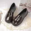 Sapatos casuais estilo japonês para estudantes, nova coleção outono 2026, salto médio, salto plataforma, leves, duráveis, modernos e elegantes, sapatos pequenos de couro estilo JK para mulheres