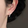 Pendientes de botón en forma de T de metal Dongdaemun de Corea del Sur, pendientes ligeros de lujo a la moda, pendientes elegantes, joyería geométrica para viajeros.
