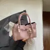 Bolso Cubo Grande de Color Sólido con Diseño de Nicho Estilo Coreano Nuevo Bolso de Mano Elegante Verano 2026 Bolso Cruzado de Moda