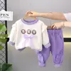 Traje Fashionável de Outono para Meninas Primavera e Outono Nova Moda Elegante e Bonito Cabeça de Coelho Circular Laço Manga Longa Traje para Crianças e Crianças de Meia-Idade
