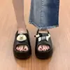 Chinelos de Férias Desenho Animado para Mulheres, Uso Externo de Verão, Chinelos Frescos de Peça Única, Chinelos de Praia para Mulheres, Chinelos Casuais Fofos para Casa com Solado Grosso