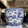 Tanques de cerâmica grandes feitos sob medida na fábrica de Jingdezhen para escultura, aquários de peixe dourado, plantio de árvores, flores de lótus, nenúfares e peixes koi
