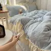 Conjunto de Quatro Peças em Veludo Leite Estilo Princesa Coreana Capa de Edredom de Renda Cor Pura Ins Conjunto de Três Peças Estilo Creme Francês para Dormir Nu