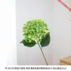 Hortênsia artificial grande em degradê de 72 peças 3D com camadas ricas e cores suaves cria uma atmosfera de casa suave e curativa