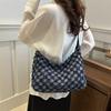 Bolso de axila francés hermoso y personalizado Bolso cruzado para mujer 2024 Nuevo Bolso de hombro elegante Bolso tote de mezclilla para mujer